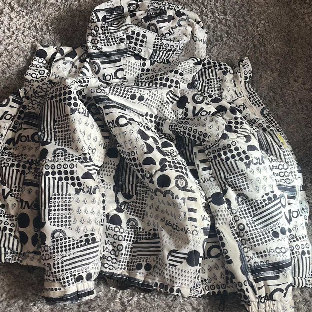 Vintage Volcom snowboarding jacket